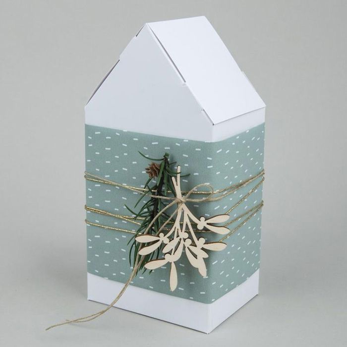 Wooden Decoration Mistletoe Twigs, FSCMixCred, Ass, Nature, 8.3-10.3cm, + 0.5m Cord, tab.-LS 5pcs