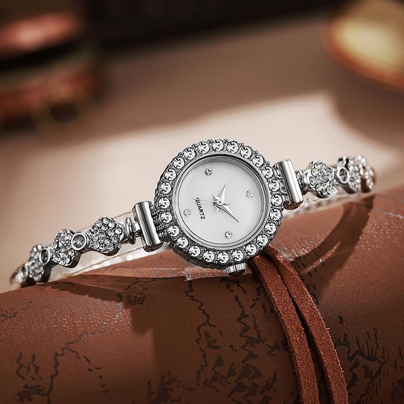 Luxury Women's Watches Simple Quartz Wristwatches Small Dial Watches Bracelet Ladies Watch Gift Clock