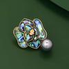 Xiaoxiang-style Mother-of-pearl Camellia Brooch, High-end Women's Light Luxury Pearl Brooch, Niche Retro Brooch