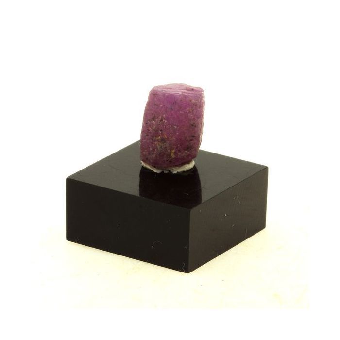 Pierres et Minéraux. Rubis. 9.7 ct. Kiteto District, Manyara Region, Tanzanie.