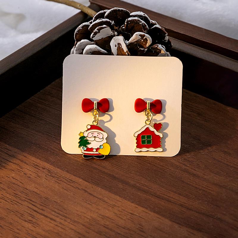 

Cross-Border Hot-Selling Christmas Earrings - Cute Elk & Santa Claus Cartoon Silver Needle Studs