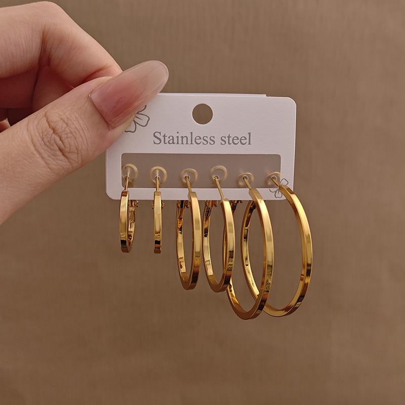 Gold-Plated Stainless Steel Heart and Star Hoop Earrings, Non-Fading, Large and Exaggerated Design.