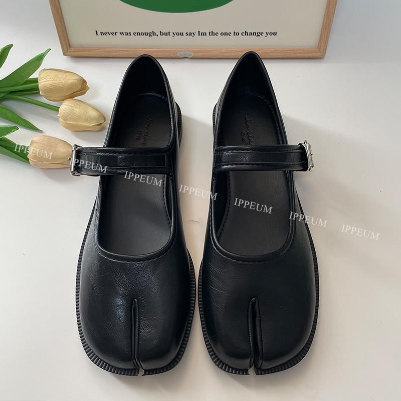 IPPEUM Tabis Mary Janes Shoes For Women 2025 New Black Red Split Toe Ballet Flats Ballerina Shoes Buckle