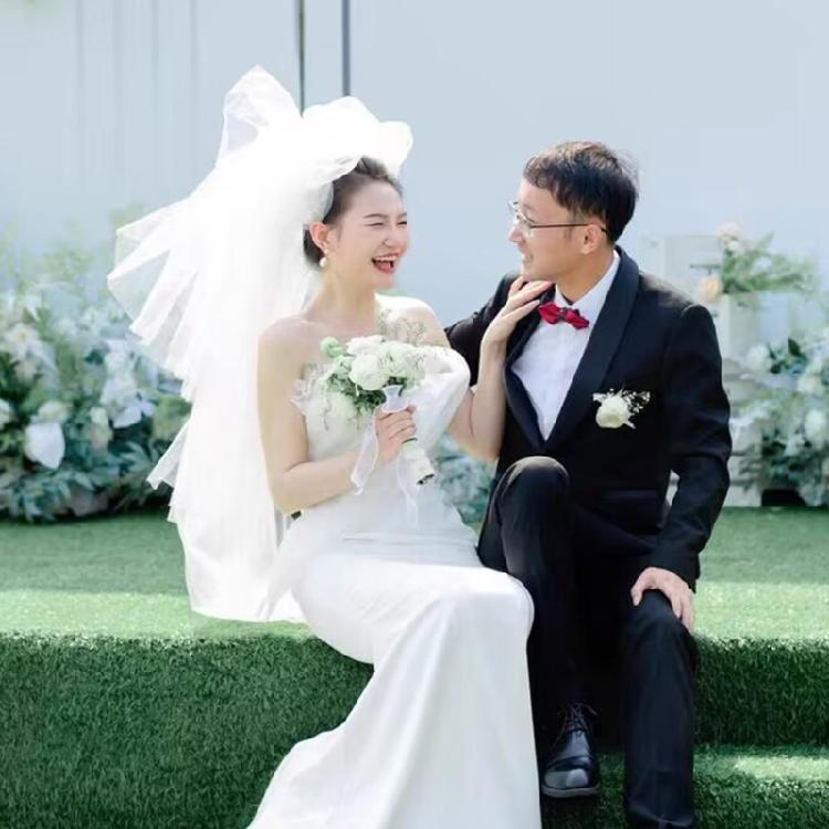Wedding Tulle Bridal Lace Veil with Bowknot/Floral Trim Elegant Bridesmaids Veil