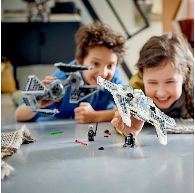 LEGO Star Wars 75348 Мандалорианский истребитель "Клык" против TIE-перехватчика