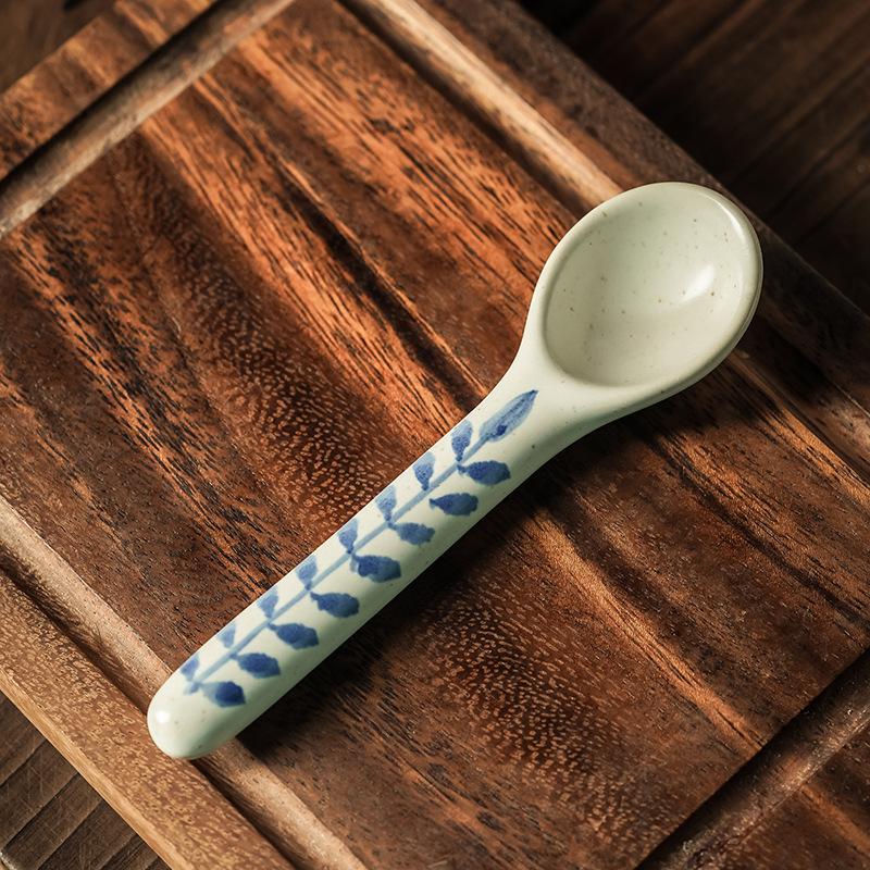 Retro Japanese Home Kitchen Soup Handmade Ceramic Spoon Small High Value Spoon Coarse Pottery Spoon