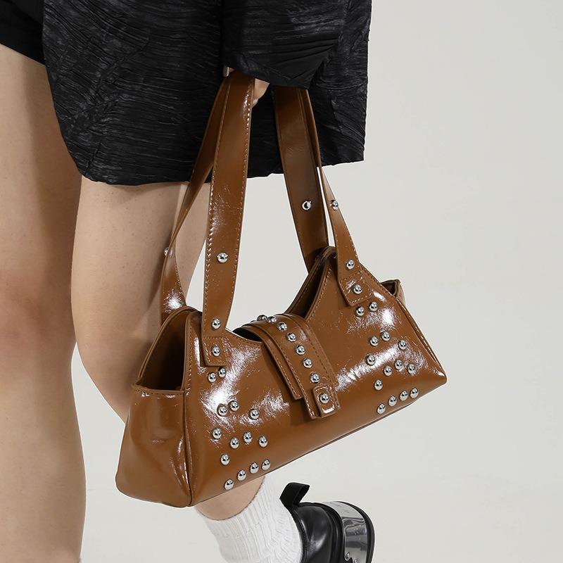 New Personalized Street Punk Style Oil Wax Leather Underarm Bag Spice Girl Style Versatile Trendy Cool Rivet Shoulder Bag