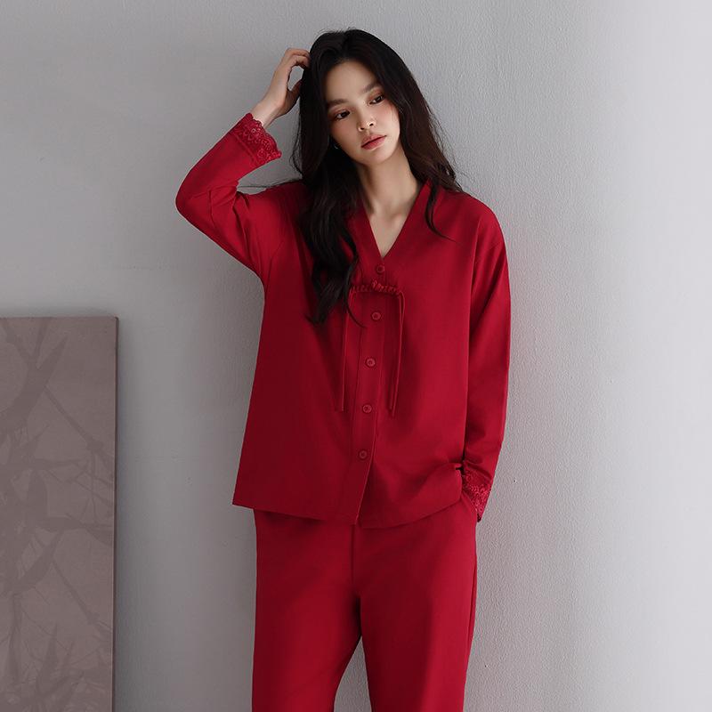 

Женский красный хлопковый пижамный комплект с V-образным вырезом - Длинный рукав и брюки, Приятный к коже, Удобный кардиган M (Height: 155-160cm, Weight: 80-100kg)