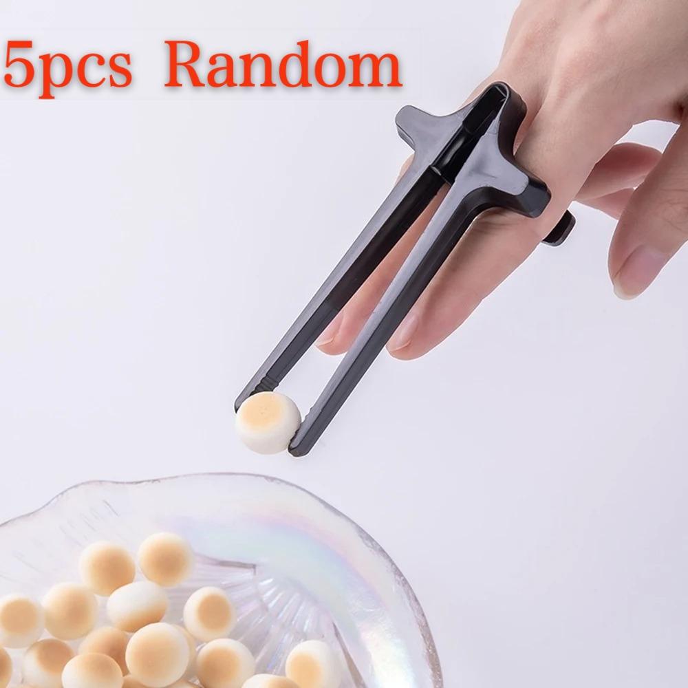 1/2/5 Pcs  Lazy Fingers Chopsticks Play Games Eat Snacks Clip Brush Video Without Dirty Hands Food Clip