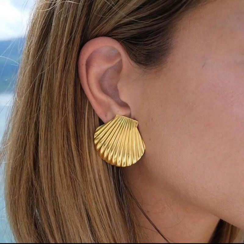 Stainless Steel Big Shell Stud Earrings for Women Cute Geometric Gold Plated Earrings Summer Beach Jewelry Gift