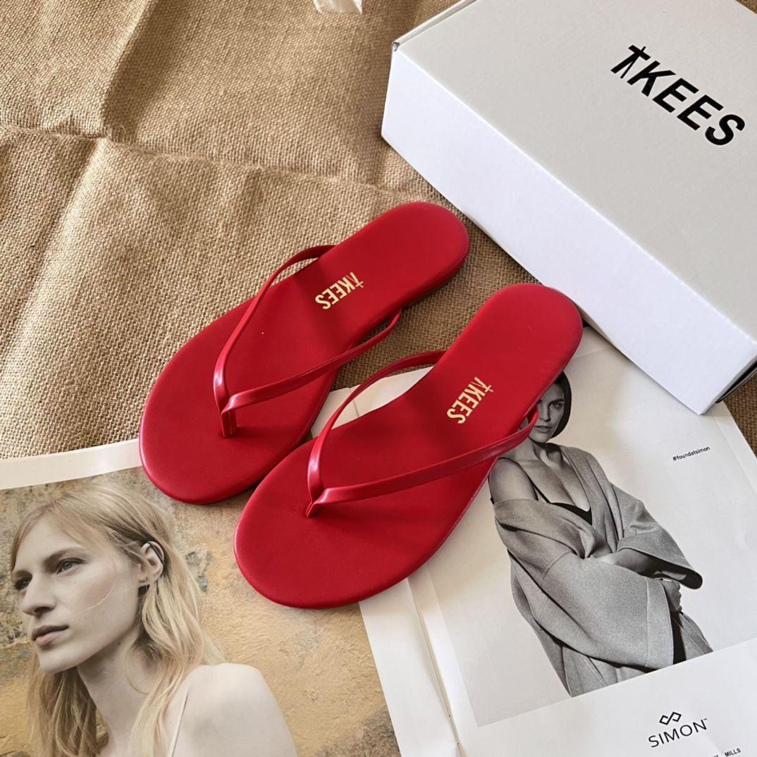 

Flip-flops red flip-flops women s slippers pins women s black silver 35 червоний