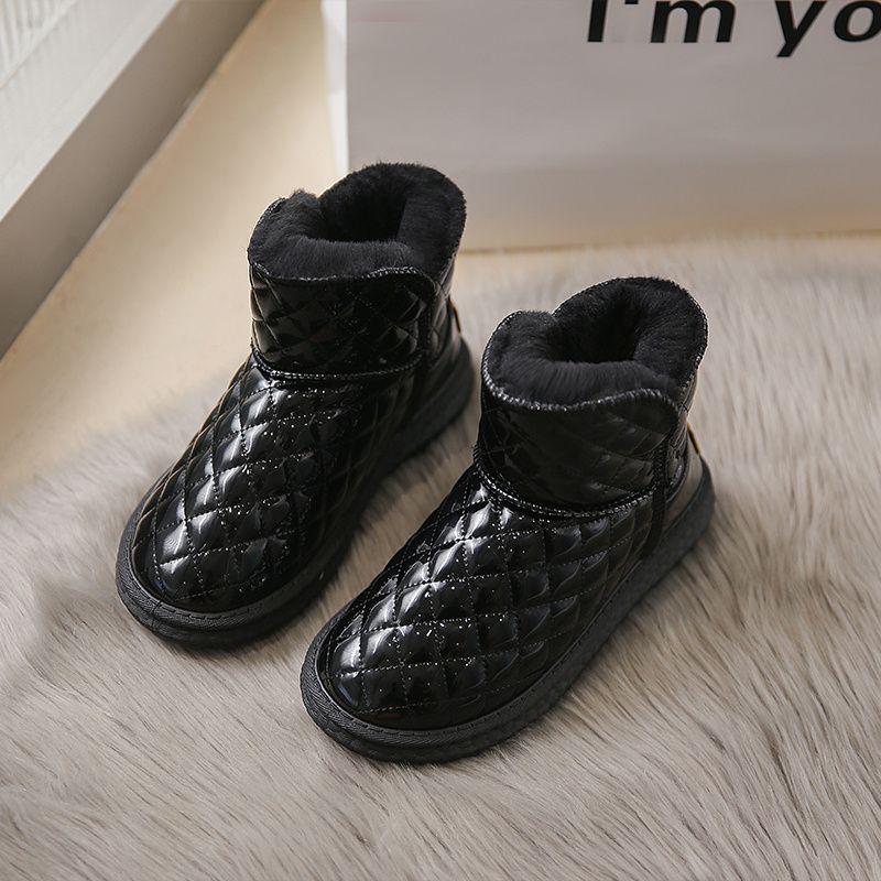 

Женские зимние ботинки 2025 новая зарубежная мода хлопковые ботинки на толстой подошве водонепроницаемые короткие ботинки детская обувь 35