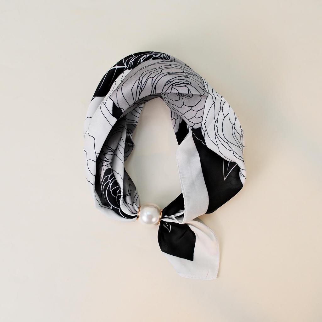Elegante Sciarpa di Seta Magnetica con Fiori di Cashmere a Pois