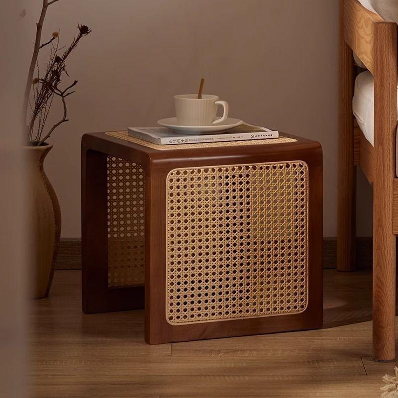 Multifunktionaler Hocker aus Massivholz und Rattan für den Haushalt, quadratisch, für Sofa, Eck-Nachttisch, kleine Wohnung, Schuhwechselhocker