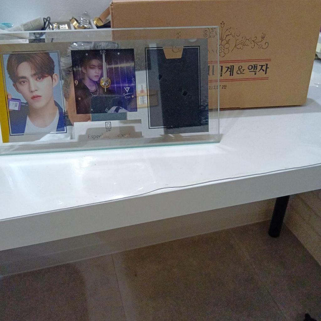 [USED] K-POP Acrylic Stand Clock SEVENTEEN S.Coups