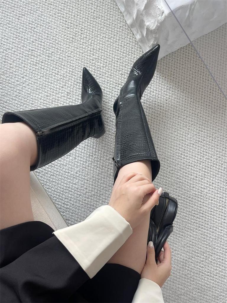 2024 Herbst Damen Schlangenmuster Spitz Stiefel