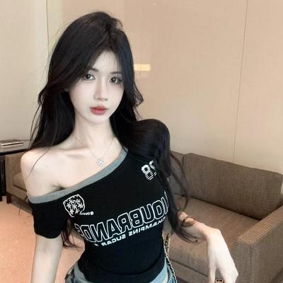 Tops – T-shirts