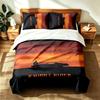 Knight Rider (1) Set de 3 piese potrivit pentru dormitoarele matrimoniale moale și confortabil un cadou ideal pentru familie și prieteni Include o husă de pilotă și două perne