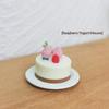 1Pcs Miniature Dollhouse Simulation Clay Strawberry Fruit Cake Mini Food Model For Doll House Accessories Cute Bakery Cake Toys