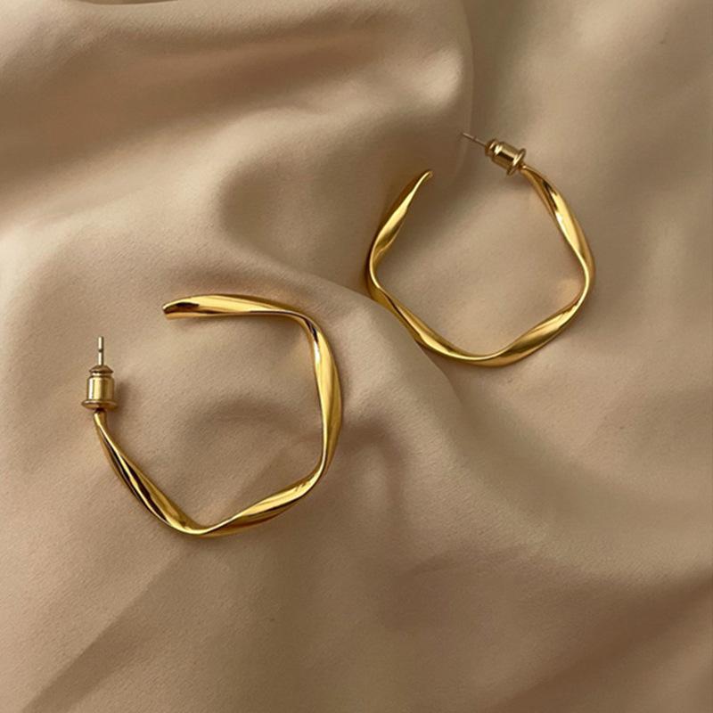 Daily Möbius Ring Literary Light Retro Design Sense Cold Wind Twisted C-shaped Earrings Trendy Gift Elegant Lady's Accessories Classic Casual Jewelry