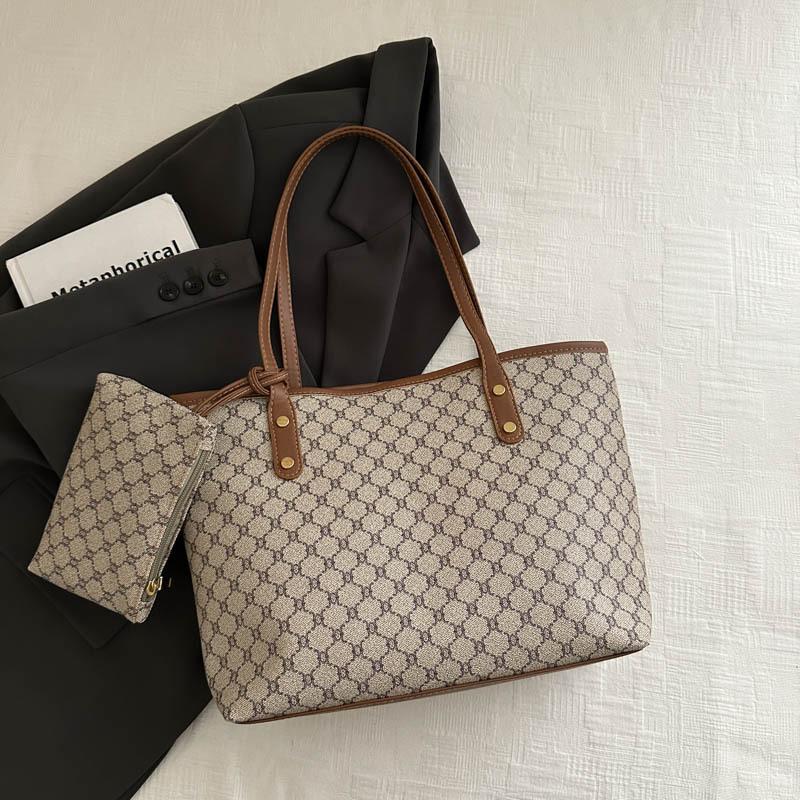 

Премиальная женская сумка 2025 года, новая модная универсальная портативная сумка через плечо для офисного работника, большая вместительная сумка-тоут