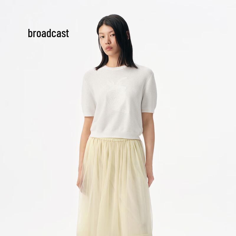 Broadcast Women's Round Neck Short Sleeve Knit Top