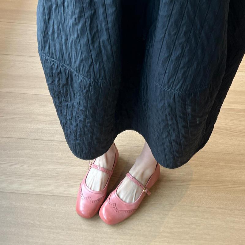 Pink Single Shoes Women's Gentle Brock Carved Shallow Mouth One-word Buckle with Flat Mary Jane Shoes