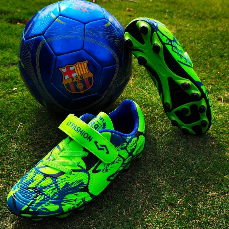 Children Firm Ground Soccer Shoes Turf Football Sneaker Athletic Cleats Soccer Sneakers for Kids Outdoor Indoor Sports Anti-slip