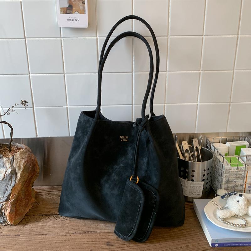 

Retro large-capacity bag women s new fashion and simplicity commuter shoulder bag portable bucket bag чёрный