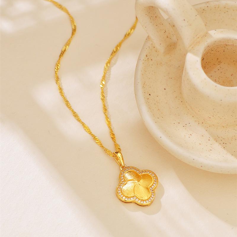Luxury  Pure Gold Real Gold Lucky Grass Diamond Pendant Women's Necklace