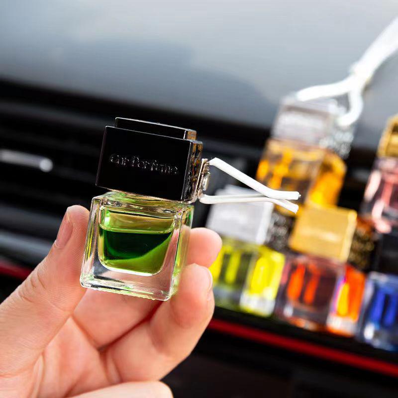 Car Aromatherapy Essential Oil Pendant - Odor Removal for Rearview Mirror