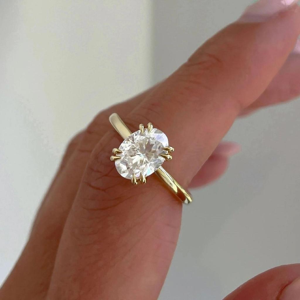 Damen Solitärring mit ovalem Zirkonia-Diamanten – Vergoldetes Band mit klarem weißen Stein, Eleganter Verlobungsstil Schmuckgeschenk für Sie