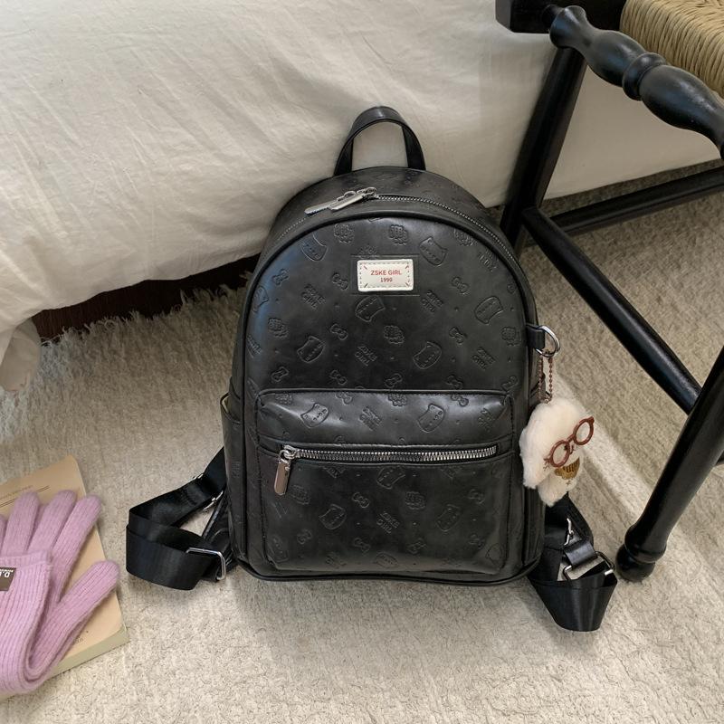 Simple Retro Embossed Backpack Bag 2025 New Autumn and Winter Fashionable Versatile Female Students Class Commuting Small Bag