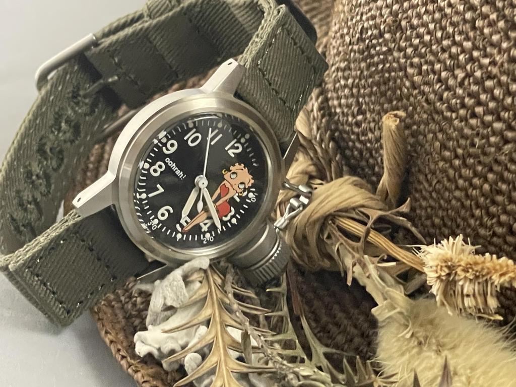 Military Watch Buships Betty Boop Green Cloth Strap [M.R.M.W.] Men's