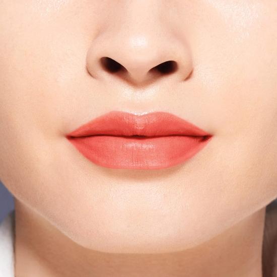 Nuances de Rouge à Lèvres Gel Visionary Shiseido