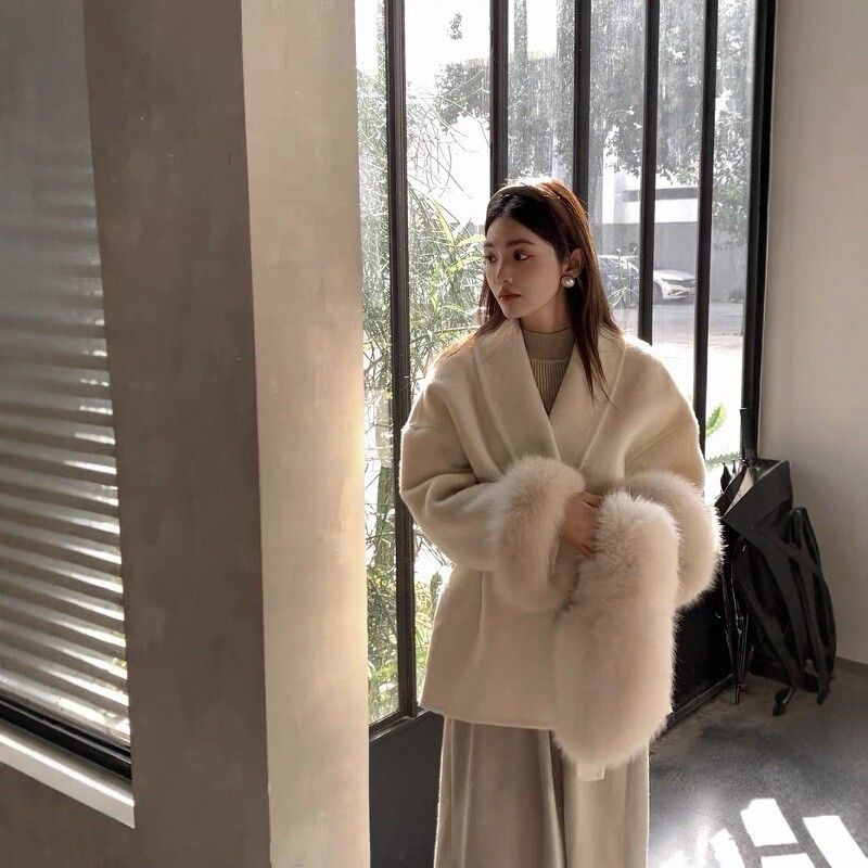 

Съемный шнурок из лисьего меха Двустороннее кашемировое шерстяное пальто Женская 2025 Новая зимняя одежда Маленькая шерстяная верхняя одежда