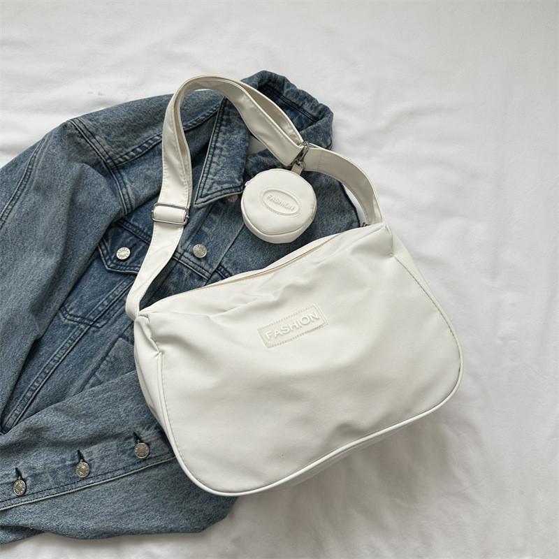 

Trendy Street Style Medium Sized Canvas Tote Bag For Women With Unique Fashion Appeal білий
