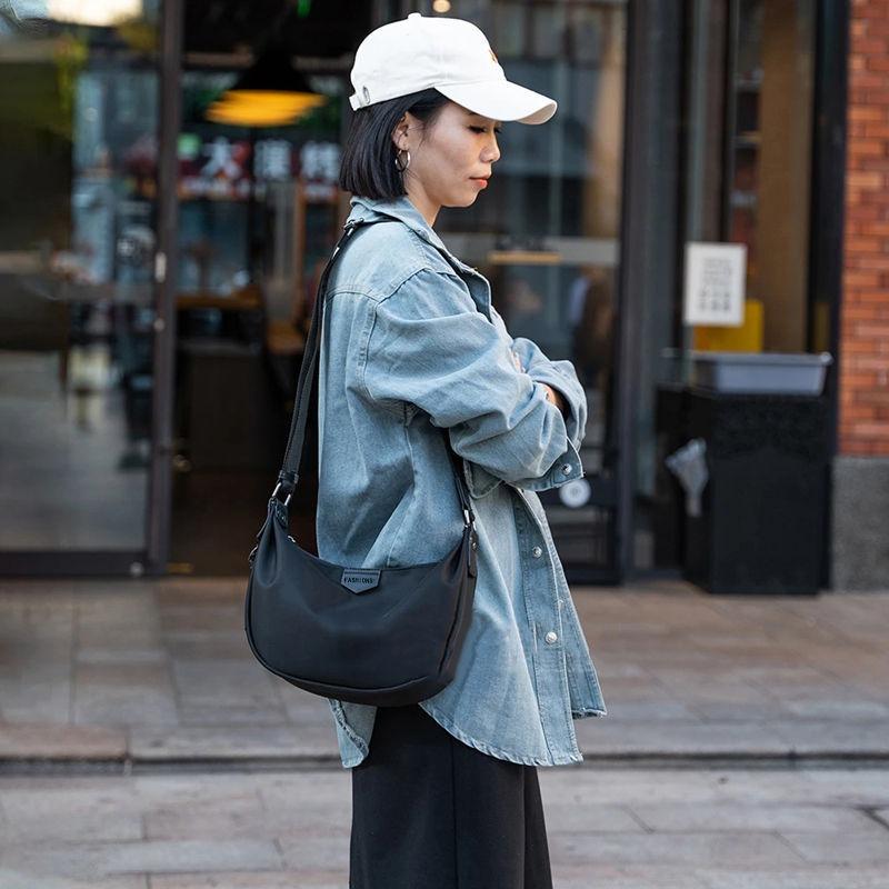 Women's new dumpling bag fashion casual shoulder satchel light commuter women's bag outdoor water-proof sports bag