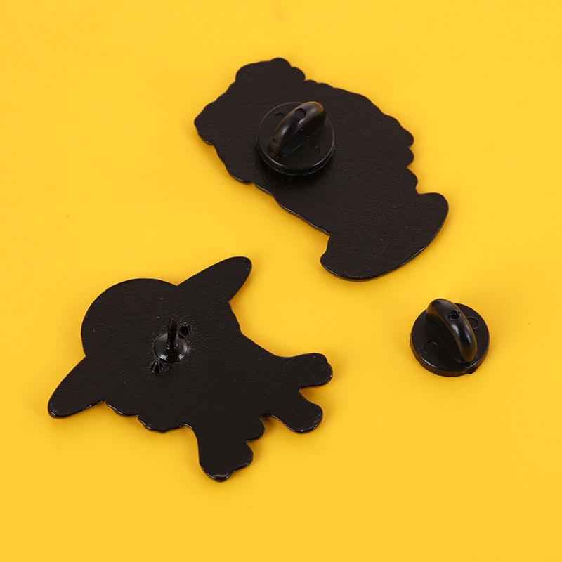Minimalist Enamel Roman Head Brooch - Zinc Alloy