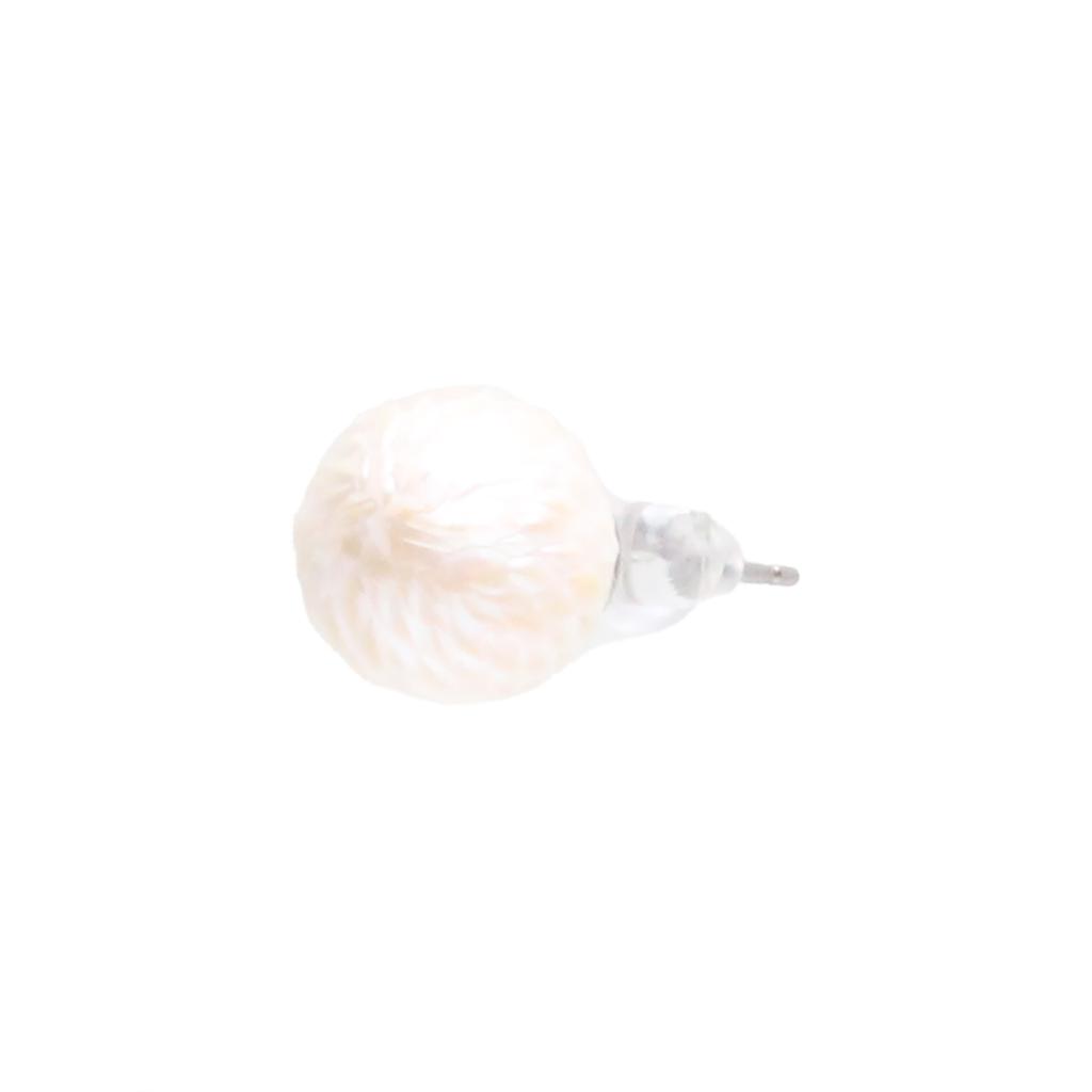 Bien Vetu Carving Freshwater Pearl Earrings