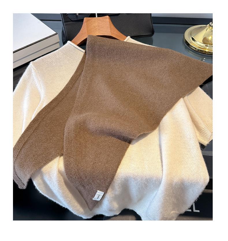 Women's High-End Versatile Triangle Shawl: 100% Australian Merino Wool - Warm, Casual, and Stylish