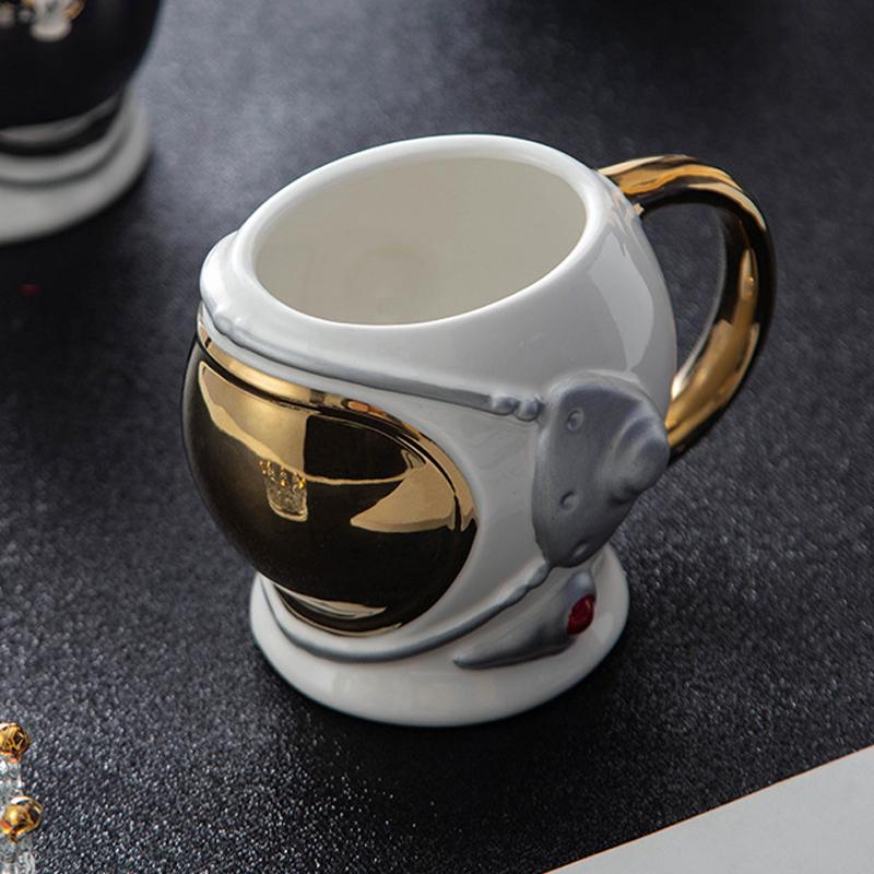 Creative 3D Astronaut Helmet Modeling Cup Aviation Cap Ceramic Mug Coffee Cup Large-capacity Home Decoration Water Cup 550ml