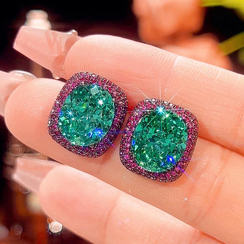 

Ювелирные изделия Медное основание Позолоченное Имитация Пара Зеленый и Черное золото Высококачественный Набор Женский Камень 13 * 18