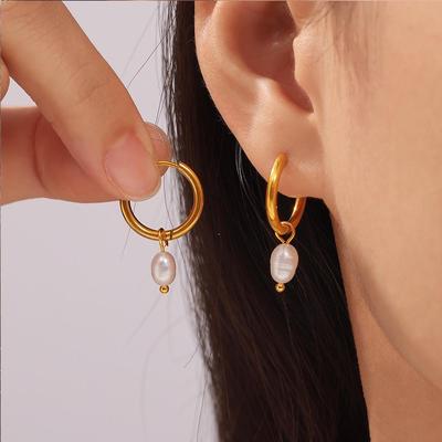 Korean Niche Freshwater Pearl Earrings - 18k Gold Plated Titanium Steel, Simple & Versatile for Women.