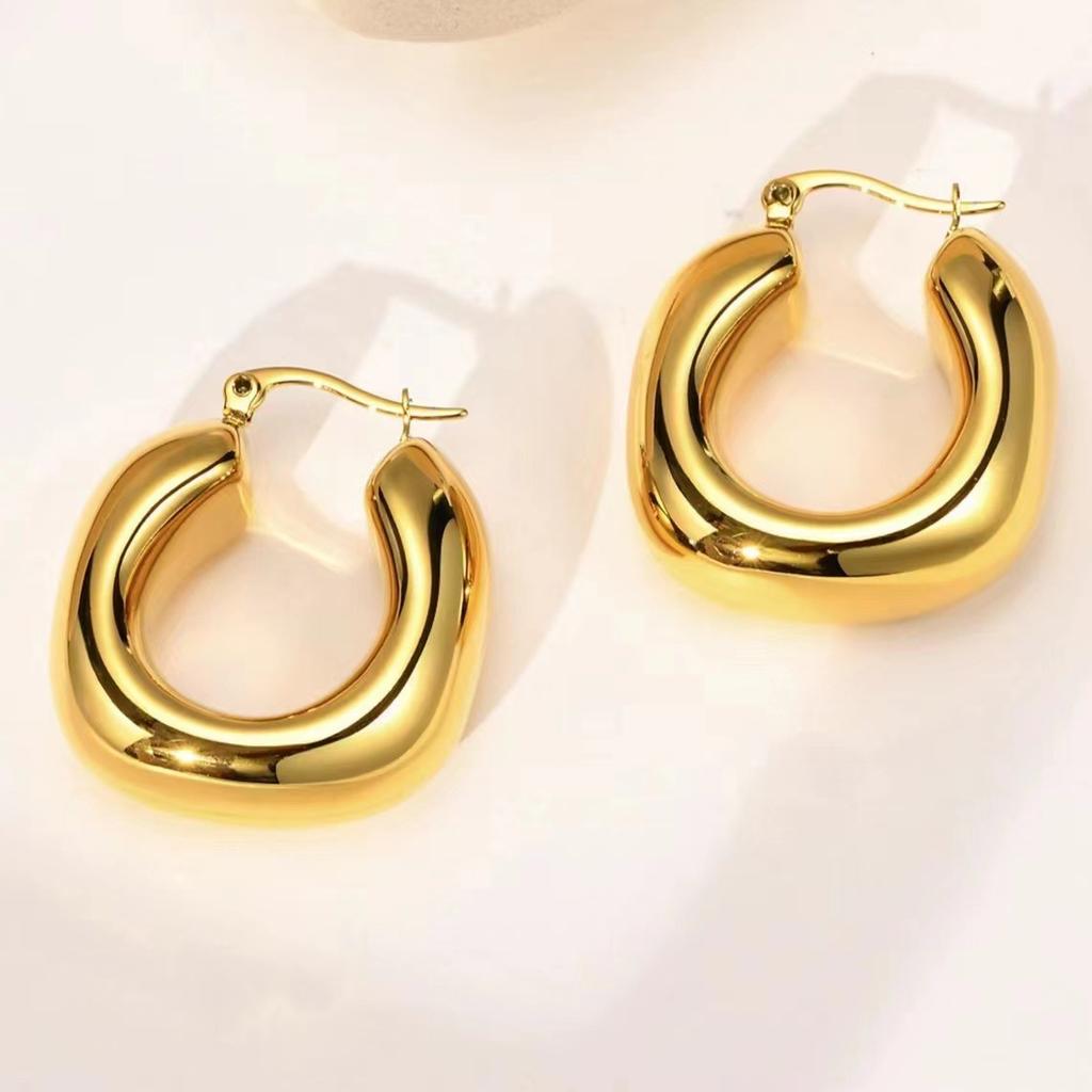 European and American Fashionable Chic Style Earrings, Exquisite Small Fresh Stainless Steel Hollow Earrings, Crescent Ear Buckles 18k Real Gold