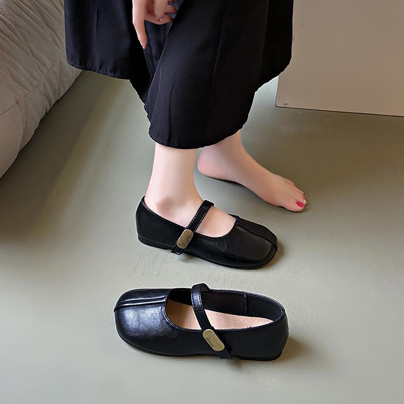 

French ballet flat shoes women s summer 2025 new models with skirts Mary Jane shoes ladyshoes Doudou shoes evening shoes 40