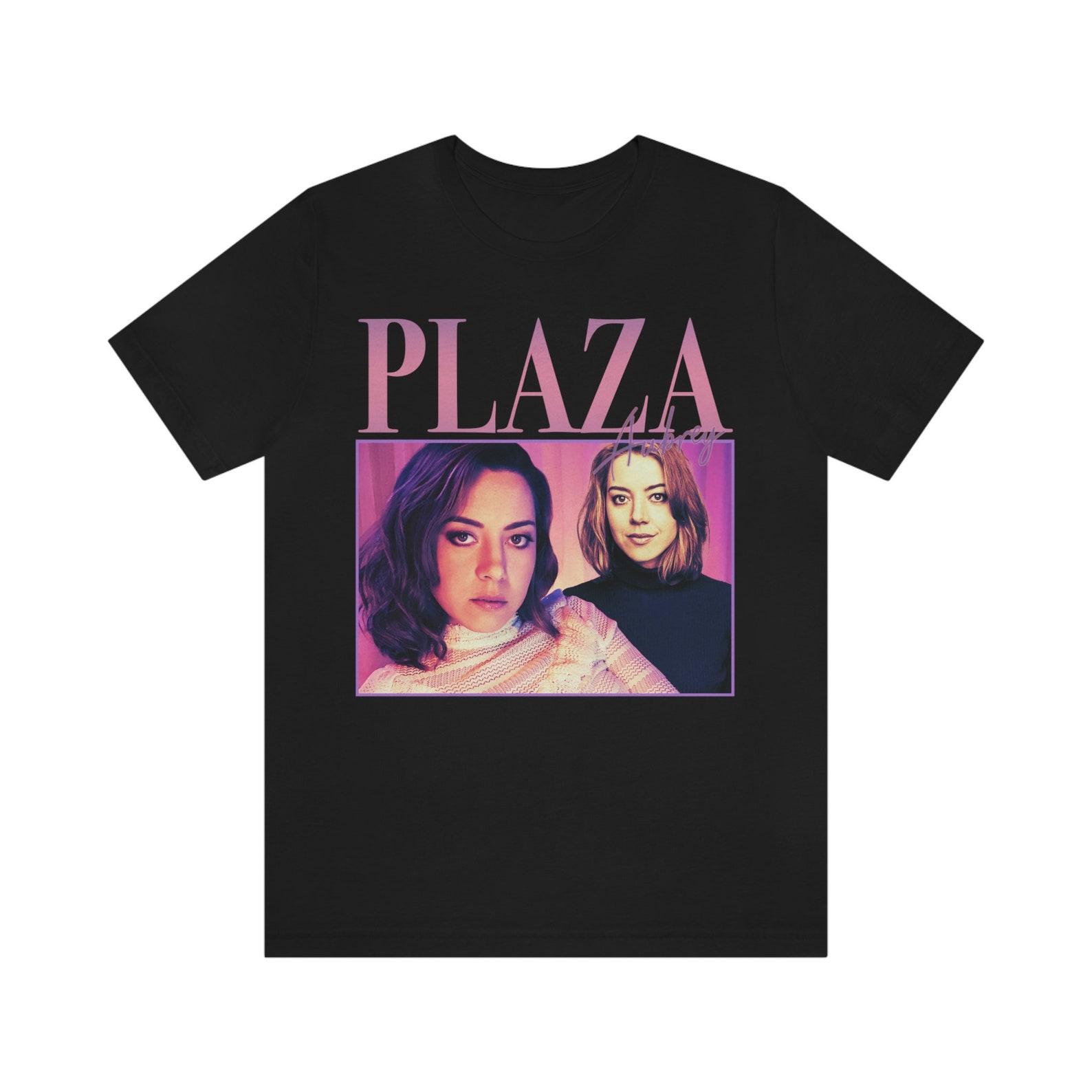 90 s Retro style T-shirt Aubrey Plaza S