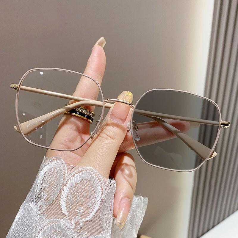 Anti-blue Light Tinted Color-changing Lightweight Plain-faced Large-framed Women's Glasses 9788