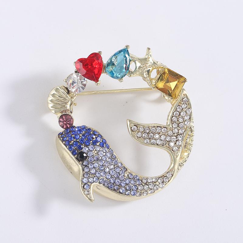 Fashion Enamel Whale Brooches for Women Rhinestone Sea Animal Pins Event Party Gifts New Backpack Decoration Clothes Accessories
