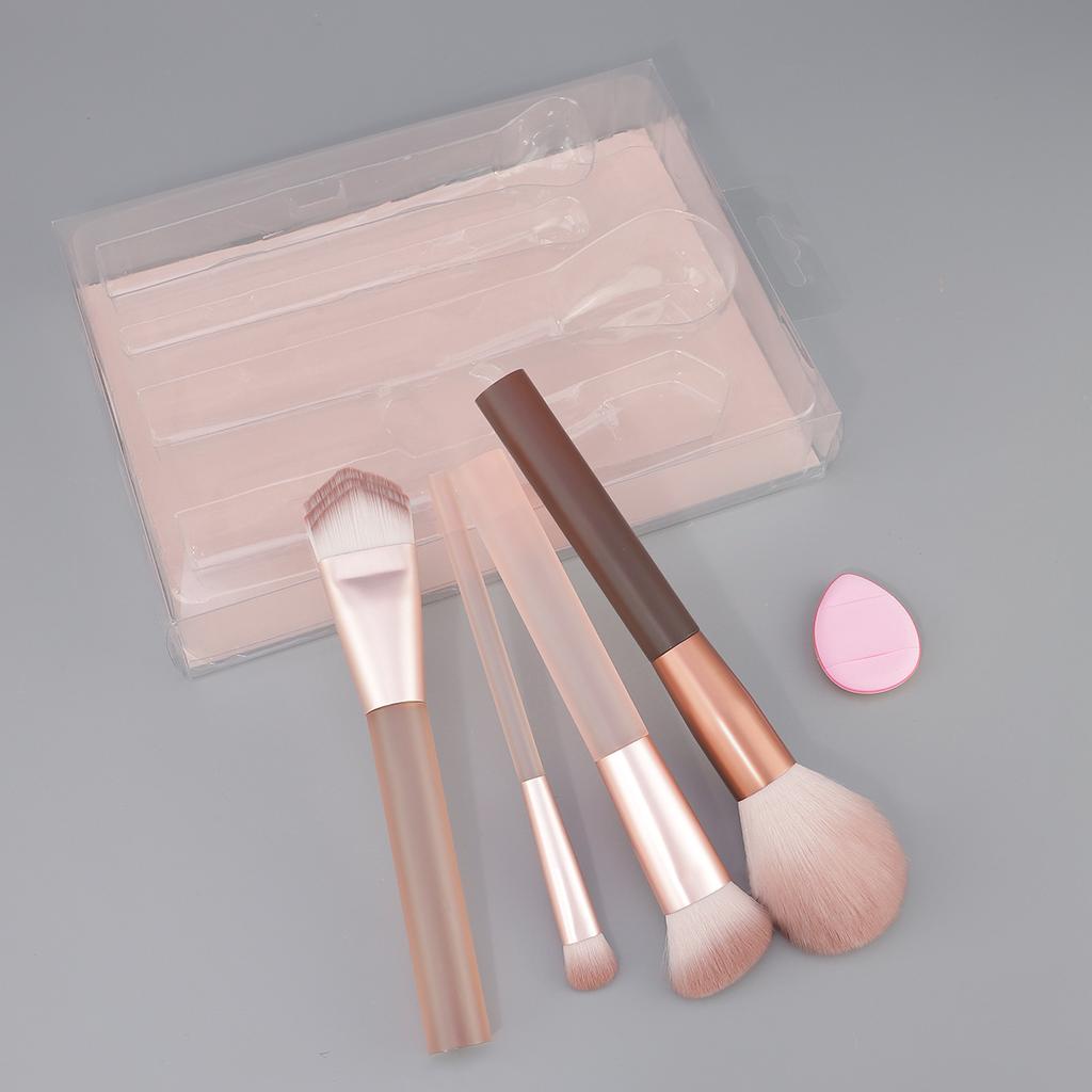 New 4 makeup brushes set, foundation brush, loose powder brush, grooming brush, eyeshadow brush, travel makeup brush PVC gift box now